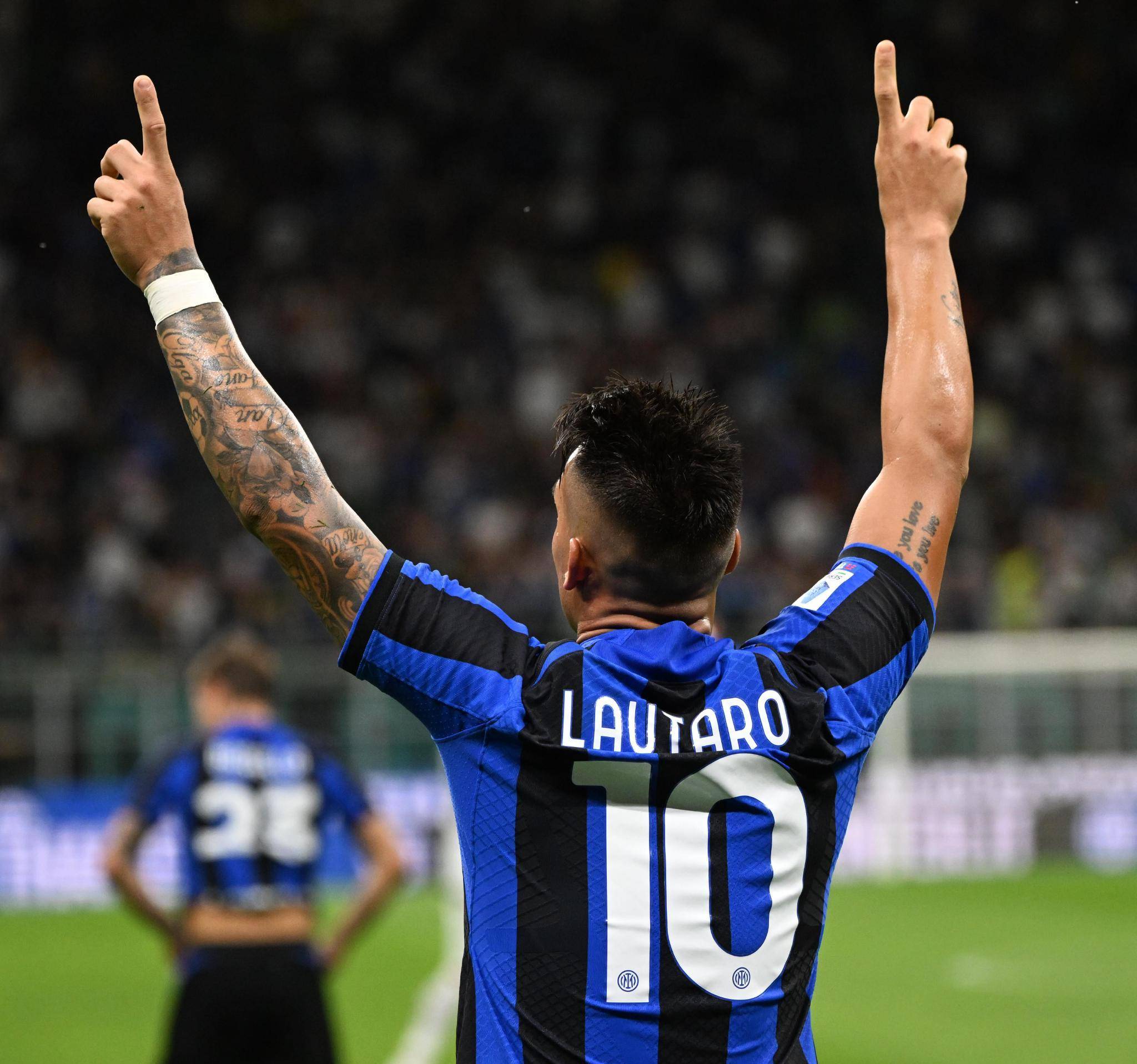 雷斯：我特别喜欢MSN时期的巴萨；最大梦想是赢欧冠或世界杯