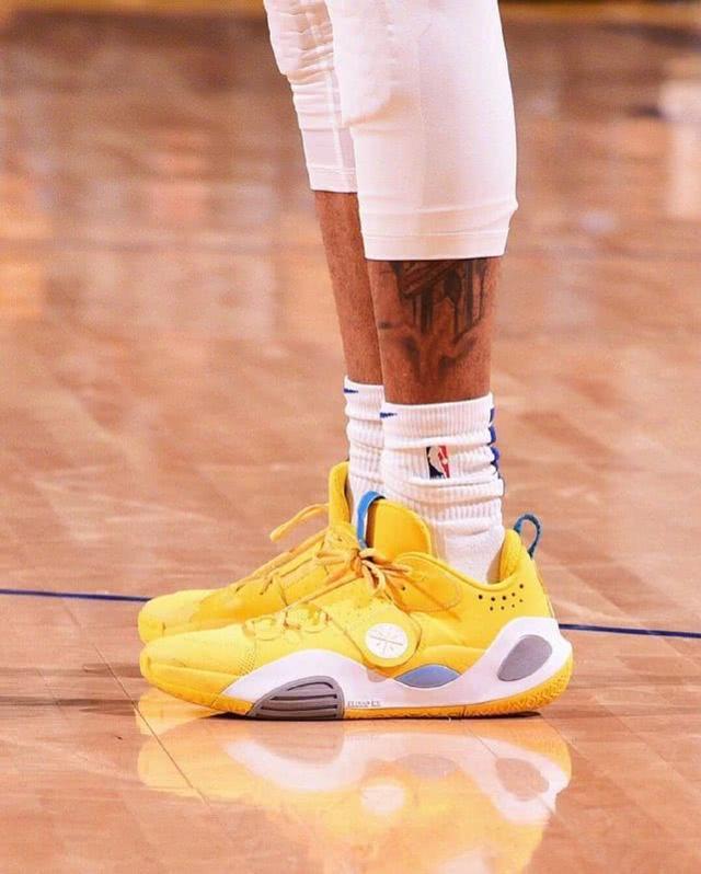 荒野迷城X街机恐龙联动上线，腾讯NBA主持美娜加盟代言