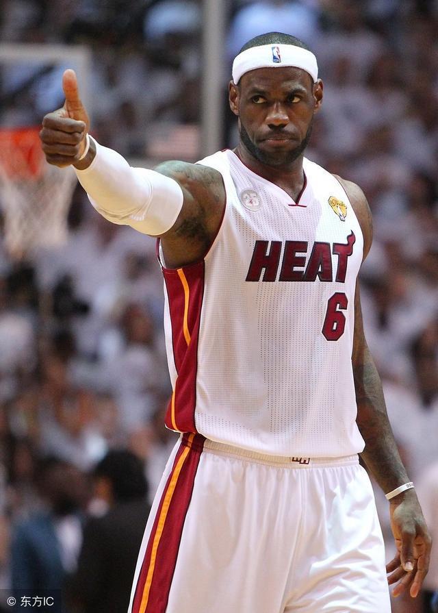 康宁汉姆在活塞12连胜期间，场均贡献30+10+5