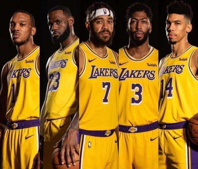 雄鹿双煞 “双鬼拍门”！你见过最炸裂的 NBA 双人盖帽是哪球？