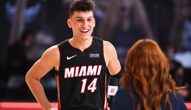 为什么本垒板必须定期重新喷漆保持美观