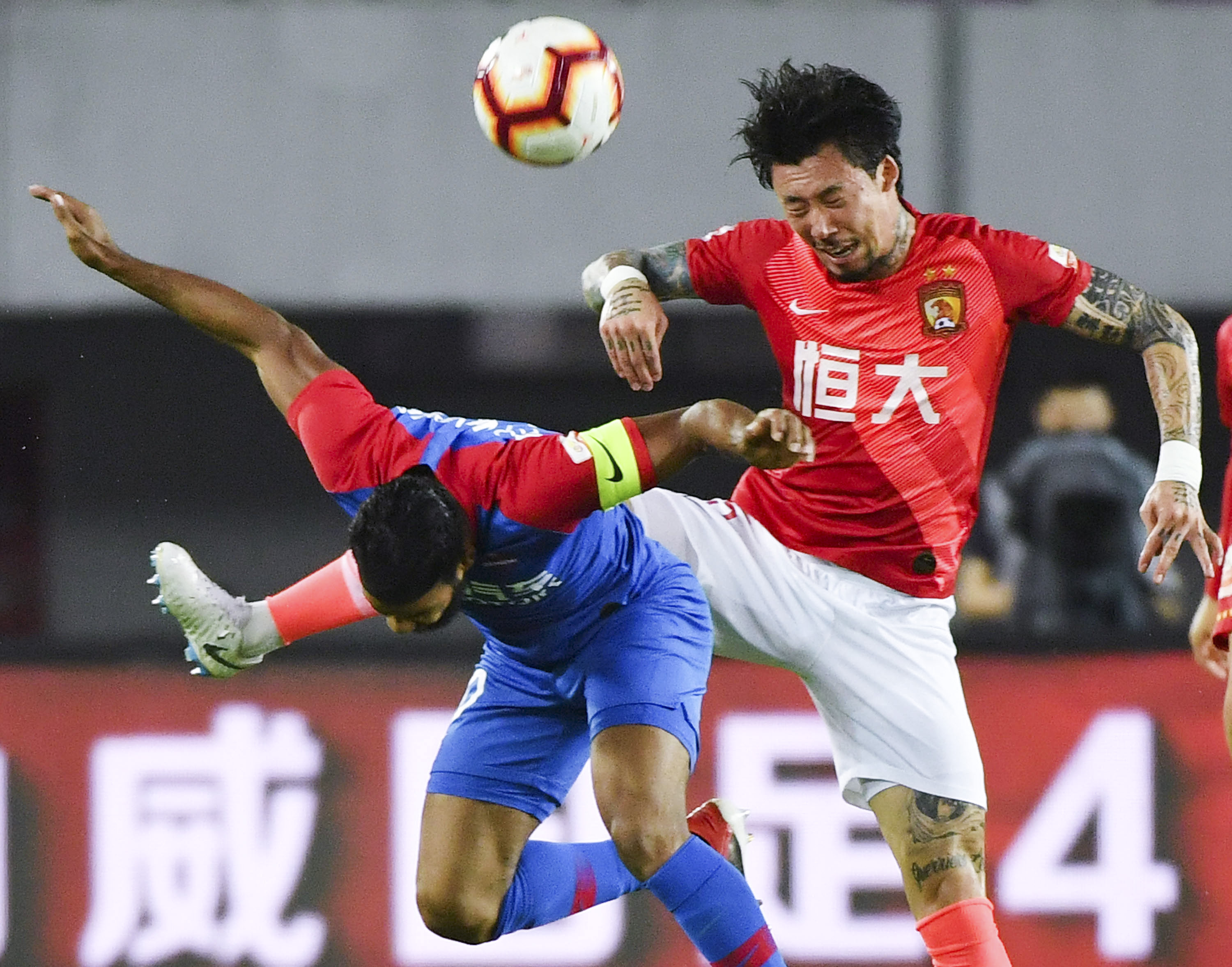 足总杯 1／8 决赛：曼城 3-1 逆转普利茅斯德布劳内闪耀全场